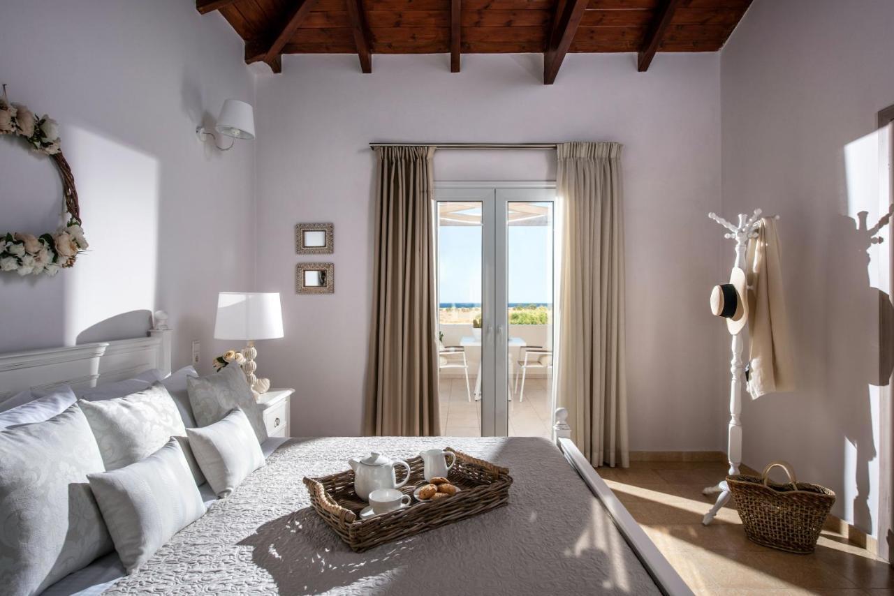 Filothei Beach House With Pool Kalamaki  Exterior photo